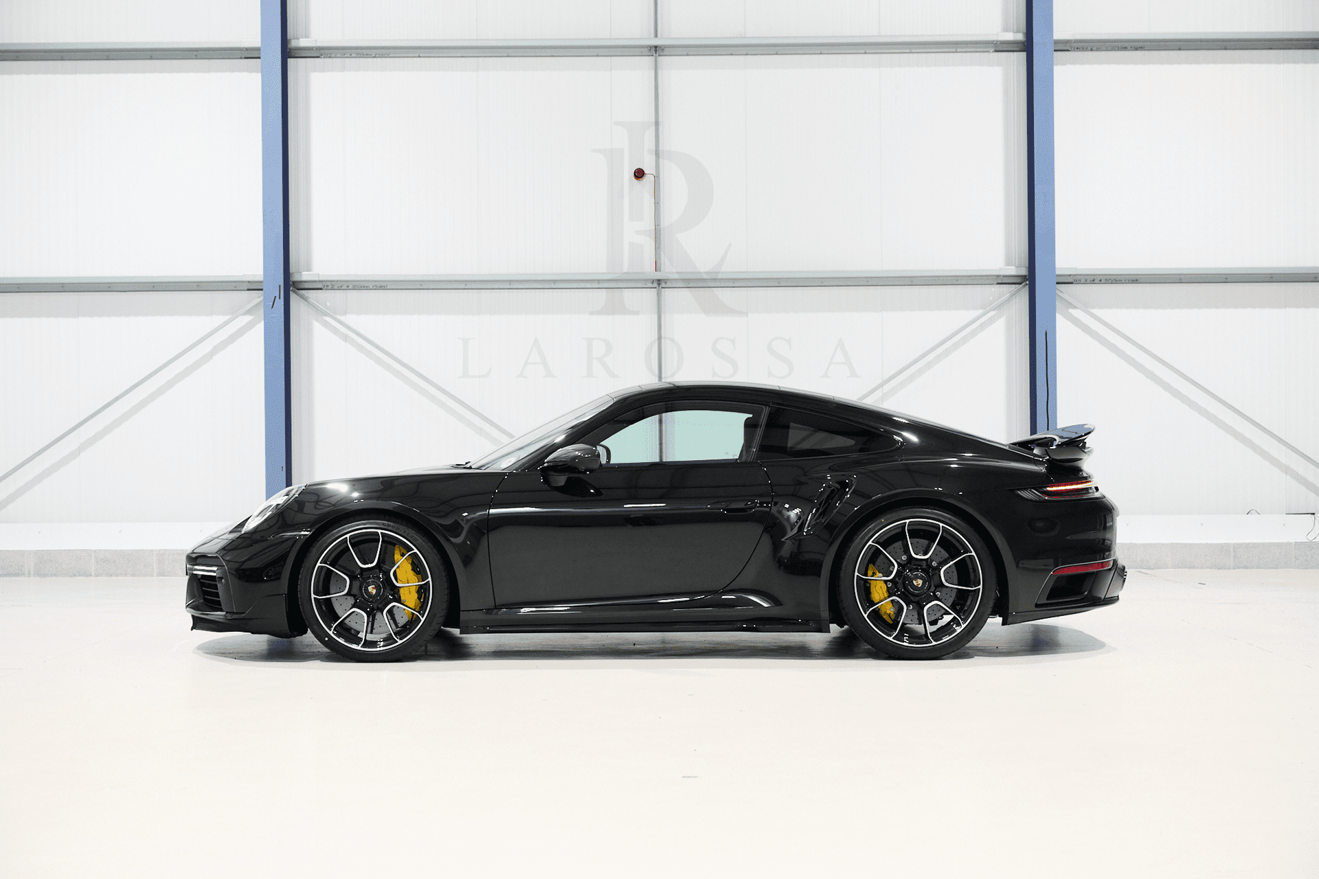 911